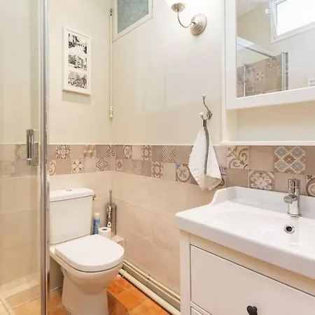Typical 18th Century Flat, Historical Center Avignon